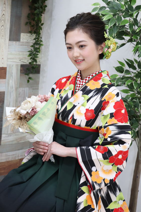 大阪・都島、  Photo WadajiNでは、卒業式袴の着物レンタルと写真撮影を承っています。